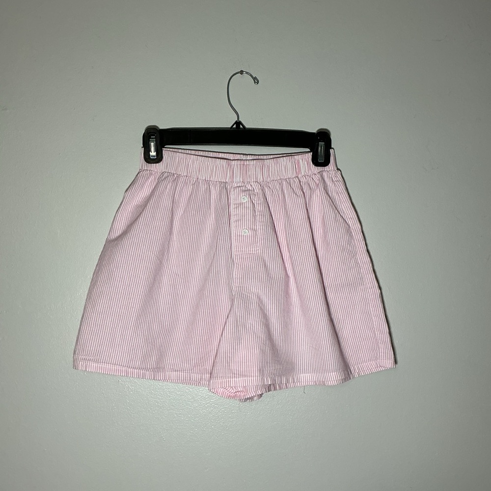 Elegant Pink Striped Women's Bermudas